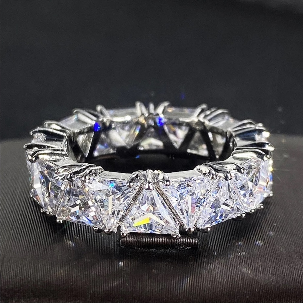 New 925 Silver Triangle Diamond Eternity Ring